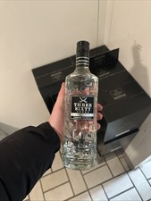 Leere 0,7 Liter Three Sixty