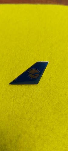 Jet tail pin lufthansa top - in,