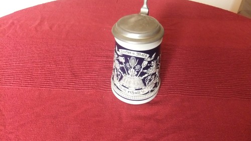 Alter bierkrug mit zinndeckel - alter,