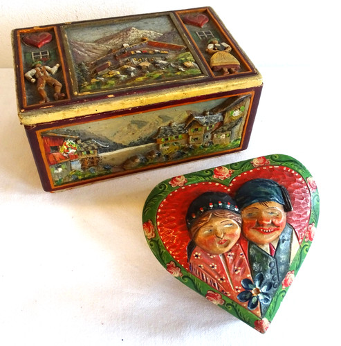 Zwei schatullen holz relief - zwei,