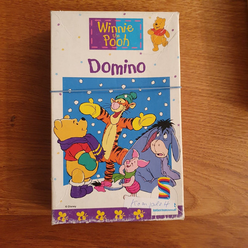 Winnie the pooh - pooh, domino