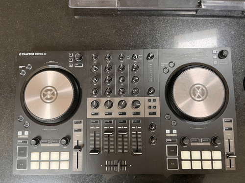 Traktor kontrol dj - s3,