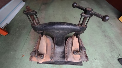 Schuhmacher schuster - schuhmacher,