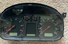 VW T4 Multivan 2,8 VR6 Tacho Kombiinstrument blaue Beleuchtung 31339 miles