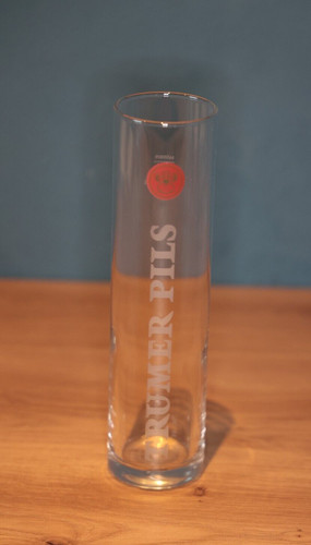 Trumer pils schlankes mäser - -,