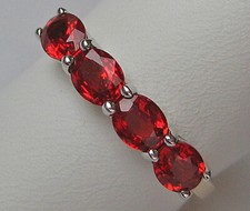 Classic Granat Ring aus 375