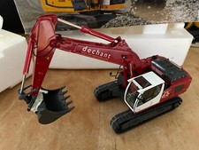 Liebherr R936 Raupenbagger mit Tieflöffel Sondermodell Dechant rot-grau von NZG