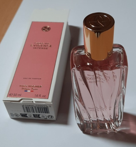 Eau parfum comme une - eau,