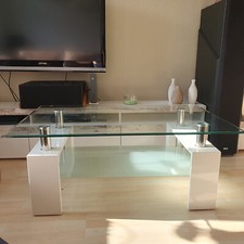 Couchtisch mit Glasplatte in weiß Hochglanz