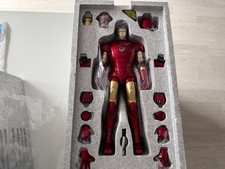 Hot Toys Iron Man Mark 3