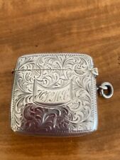 Rein Silberne Streichholz Dose, England, mit Monogramm, fein zieseliert.4 1/2 cm