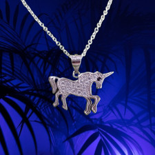 I unicorn pendant + chain I