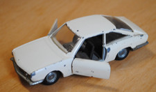 ISUZU 117 SPORT Ghia - Scale 1:43 - POLITOYS EXPORT - No. 544; weiss, bespielt