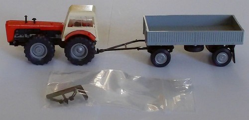 Ddr typischer traktor dutra - ddr-typischer,