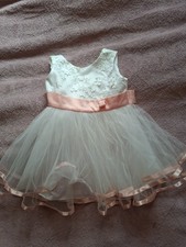 Niedliches mädchenkleid - niedliches,