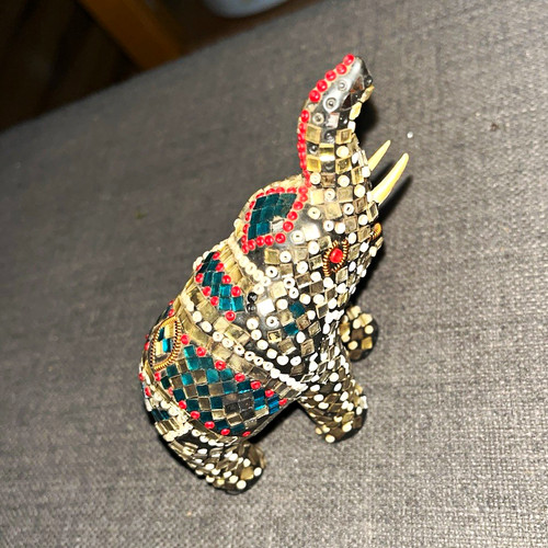 Elefantenfigur aus harz mit - aus,