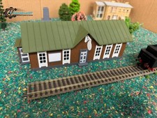 Sehr schöner Bahnhof als Mehrfarbendruck, Spur H0, TT, N