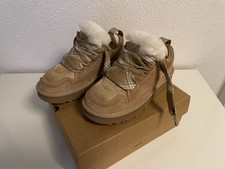 UGG Lowmel Sand/Beige Gr. 39