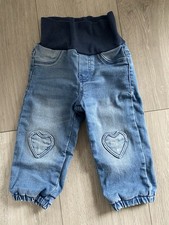 Gefütterte Mädchen Baby