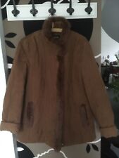 leichte Übergangsjacke mit Fellkragen, Größe M, elegant und warm