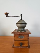 Kaffeemühle antik der Fa