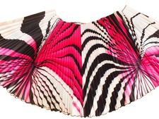 Stoffe- Reststück  Plisses in Pink, Schwarz, Weiß  Satin  3,60 m x  Lg:  0,58 cm