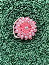 Blume Haargummi mit Perlen 6 cm Handmade Kanzashi