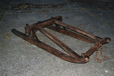 Antiker Transportschlitten, Pferdeschlitten, alter Holzschlitten, Hundeschlitten