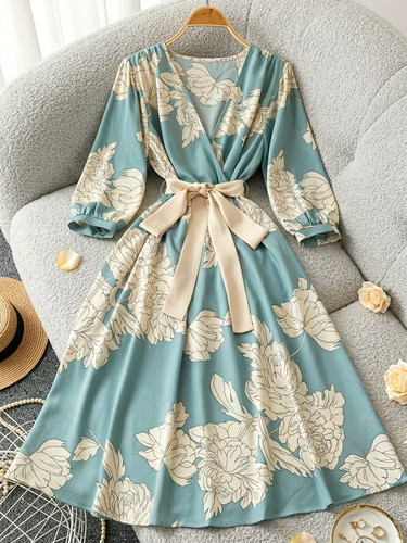 Elegantes schickes kleid mit - schickes,