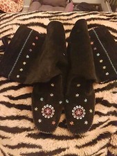 Flache Stiefel von Esprit, Gr. 40, Wildleder, schwarz, Stickerei, Neuwertig