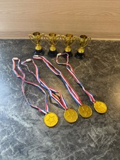 POKALE + MEDAILLEN SET /