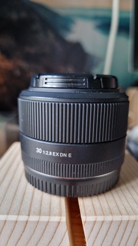 Sigma 30mm ex objektiv - f2.8, dn