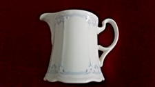 Seltmann Weiden ~ Julia ~ blaue Lilien-Ornamente ~ Milchkännchen ~ Sahnekännchen