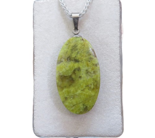 Grüner opal cabochon - grüner,