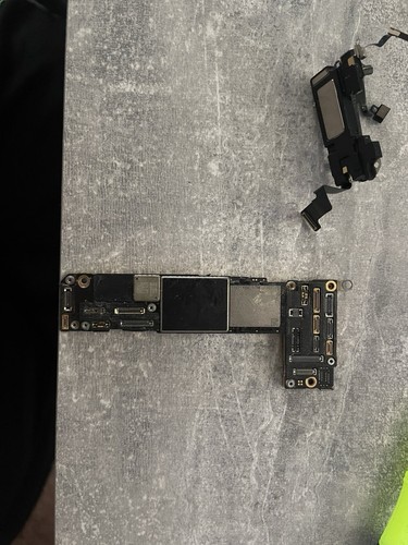 Iphone mainboard - iphone,