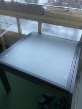 Esstisch aus Glas für