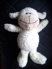 FERRERO KINDER -  LOLA LAMM Lämmchen Schaf Plüschtier Stofftier ca. 27 cm Ostern