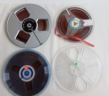 4x Tonbandspulen: 3x 18cm, 1x 14cm teils mit Bandmaterial