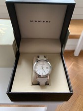 Burberry Damen Armband Uhr Lederarmband Damenuhr inkl. Karton BU9019 Saphirglas