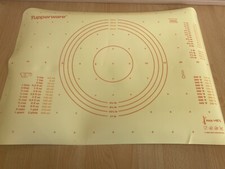 Tupperware Teigunterlage gelb D05,  rutschfeste Arbeitsunterlage