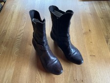 Think Modell Aida Gr.40