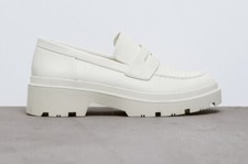 NEU !!ZARA Halbschuhe Loafer Mokassin.... Creme ..41 NEU!!
