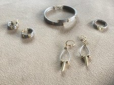 Schmuckset Armreif Ring 2 mal Ohrringe Edelstahl vergoldet Ring mit Zirkonia