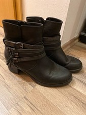 Damen Stiefel schwarz mit Absatz Größe 38 C&A