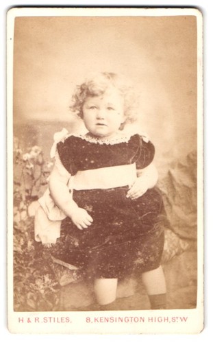Fotografie r stiles - r,