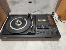 Clubstar Stereoanlage retro Schallplattenspieler Kassette Radio als Teil-Defekt!