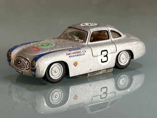 Schuco mercedes 300 - 300, sl