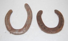 2 alte Hufeisen alt altes Eisen Glücksbringer Wandschmuck Dekoration