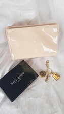 YSL Beaute Parfums Kosmetiktasche Nude Lack + Kartenetui + Charm Anhänger neu
