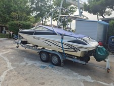 sportboot mit trailer